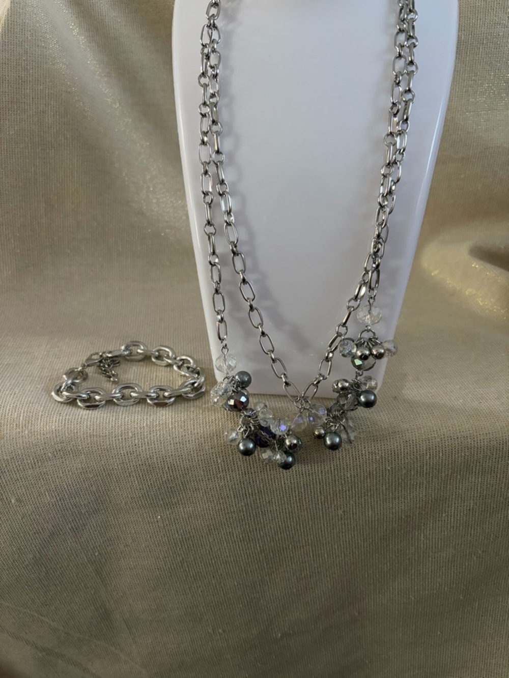 Silver-Tone Cluster Pendant Necklace with Matching Bracelet